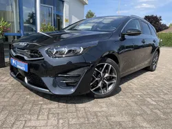 Zwart Gebruikt 2022 Kia Ceed Stationwagen | € 26.400 (Eerlijke prijs)