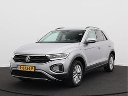 Grijs Gebruikt 2022 VW T-Roc Business SUV | € 21.750 (Eerlijke prijs)