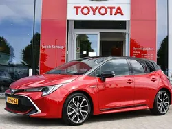 Rood, metallic lak Gebruikt 2020 Toyota Corolla Executive Hatchback | € 24.499 (Eerlijke prijs)