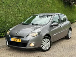 Grijs Gebruikt 2011 Renault Clio II Hatchback | € 4.350 (Iets duurder)