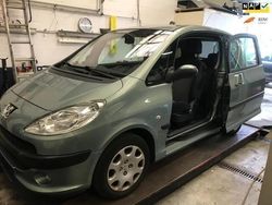 Grijs Gebruikt 2006 Peugeot 1007 Hatchback | € 3.950 (Duur)
