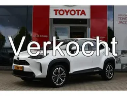 Wit, metallic lak Gebruikt 2021 Toyota Yaris Cross Executive SUV | € 27.999 (Eerlijke prijs)