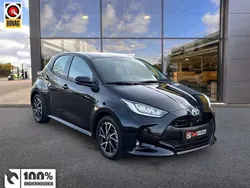Zwart Gebruikt 2024 Toyota Yaris Hybrid Hatchback | € 24.395 (Eerlijke prijs)