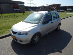 Grijs Gebruikt 2003 Mazda 2 Exclusive MPV | € 795 (Goede deal)