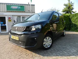 Zwart Gebruikt 2021 Peugeot Partner Premium MPV | € 16.483 (Iets duurder)