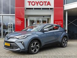 Grijs Gebruikt 2023 Toyota C-HR SUV | € 25.999 (Eerlijke prijs)