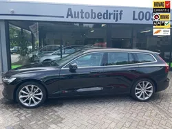 Zwart Gebruikt 2019 Volvo V60 Momentum Stationwagen | € 26.950 (Duur)