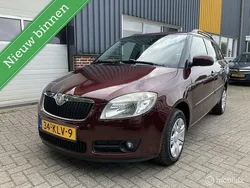 Rood, metallic lak Gebruikt 2010 Skoda Fabia Tour Stationwagen | € 3.995 (Eerlijke prijs)