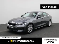 Grijs, metallic lak Gebruikt 2021 BMW 330e Comfort Edition Sedan | € 29.945 (Goede deal)