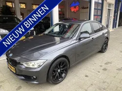 Grijs Gebruikt 2014 BMW 318 Executive Sedan | € 9.299 (Eerlijke prijs)