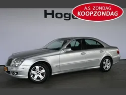 Grijs, metallic lak Gebruikt 2007 Mercedes E200 Elegance Sedan | € 6.440 (Goede deal)
