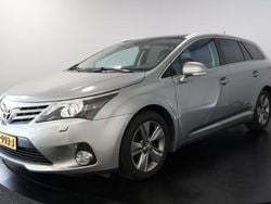 Grijs Gebruikt 2014 Toyota Avensis Stationwagen | € 9.750 (Iets duurder)