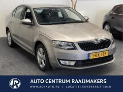 Beige Gebruikt 2013 Skoda Octavia Elegance Hatchback | € 9.940 (Iets duurder)