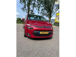 Rood Gebruikt 2015 Citroën C4 Picasso PureTech MPV | € 6.200 (Eerlijke prijs)