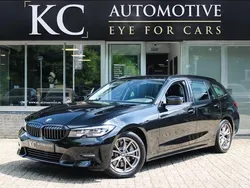 Zwart Gebruikt 2019 BMW 330 Executive Stationwagen | € 26.950 (Goede deal)