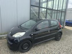 Zwart Gebruikt 2007 Peugeot 107 Hatchback | € 1.450 (Eerlijke prijs)