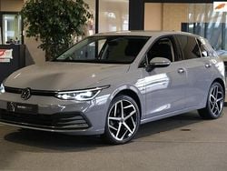 Grijs Gebruikt 2020 VW Golf VIII Style Hatchback | € 22.950 (Goede deal)