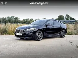 Saphirschwarz metallic (zwart metallic) Gebruikt 2024 BMW 218 Comfort Edition Coupé | € 38.900