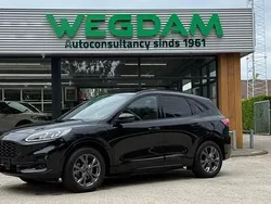 Grijs, metallic lak Gebruikt 2024 Ford Kuga ST-Line X SUV | € 36.870 (Goede deal)