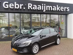 Zwart Gebruikt 2021 Renault Clio V Intens Hatchback | € 13.900 (Eerlijke prijs)