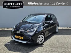 Zwart metallic Gebruikt 2018 Toyota Aygo X-play Hatchback | € 9.940 (Goede deal)