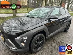 Zwart Gebruikt 2023 Hyundai Kona Comfort SUV | € 26.995 (Eerlijke prijs)