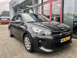 Grijs Gebruikt 2017 Kia Rio Hatchback | € 11.950 (Duur)