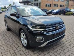 Zwart Gebruikt 2023 VW T-Cross Style SUV | € 29.925 (Eerlijke prijs)