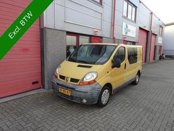 Geel Gebruikt 2002 Renault Trafic MPV | € 2.390 (Eerlijke prijs)