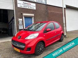 Rood Gebruikt 2009 Peugeot 107 Hatchback | € 2.449 (Eerlijke prijs)