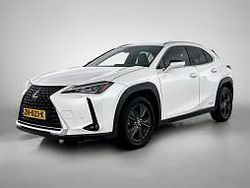 Licht wit metallic Gebruikt 2019 Lexus UX 300e Luxury Line SUV | € 28.950