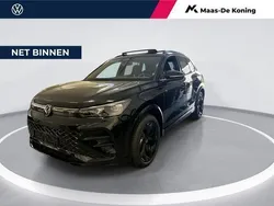 Zwart Gebruikt 2024 VW Tiguan R-line Edition SUV | € 52.880 (Iets duurder)
