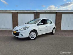 Wit Gebruikt 2010 Renault Clio R.S. Authentique Hatchback | € 4.250 (Iets duurder)