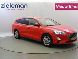 Rood, metallic lak Gebruikt 2022 Ford Focus Business Edition Stationwagen | € 13.845 (Eerlijke prijs)