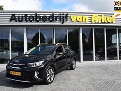 Zwart Gebruikt 2021 Kia Stonic SUV | € 17.495 (Eerlijke prijs)