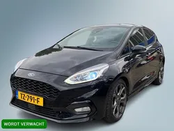 Zwart Gebruikt 2017 Ford Fiesta ST-Line Hatchback | € 9.900 (Goede deal)