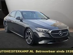 Grijs Gebruikt 2024 Mercedes E220 Avantgarde Sedan | € 65.950