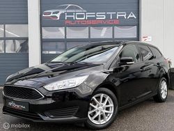 Zwart Gebruikt 2016 Ford Focus Trend Stationwagen | € 7.945 (Goede deal)