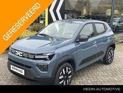 Blauw, metallic lak Nieuw 2024 Dacia Spring Expression Hatchback | € 17.995 (Eerlijke prijs)