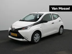 Wit Gebruikt 2017 Toyota Aygo Hatchback | € 7.400 (Eerlijke prijs)