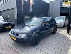 Blauw Gebruikt 2000 VW Golf IV Trendline Hatchback | € 1.499 (Eerlijke prijs)