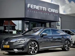 Grijs, metallic lak Gebruikt 2019 VW Arteon Business Hatchback | € 24.900 (Iets duurder)