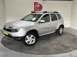 Grijs, metallic lak Gebruikt 2011 Dacia Duster Lauréate SUV | € 6.750 (Eerlijke prijs)