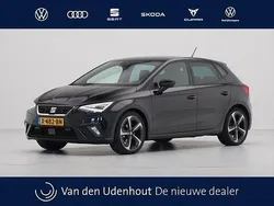 Zwart, metallic lak Gebruikt 2023 Seat Ibiza Business Hatchback | € 18.940 (Eerlijke prijs)