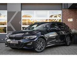 Zwart Gebruikt 2022 BMW 330 M Sport Stationwagen | € 37.900 (Goede deal)