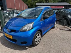 Blauw Gebruikt 2011 Toyota Aygo Hatchback | € 1.995 (Goede deal)