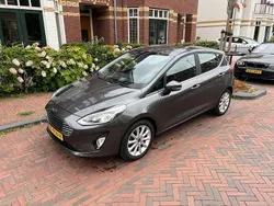 Grijs Gebruikt 2018 Ford Fiesta Titanium Hatchback | € 12.400 (Goede deal)