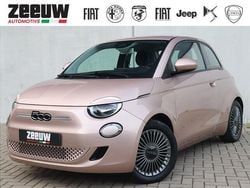 Goud (metallic) Gebruikt 2022 Fiat 500e Icon Hatchback | € 19.450 (Eerlijke prijs)