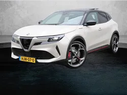 Grijs Gebruikt 2025 Alfa Romeo Junior Veloce SUV | € 48.420