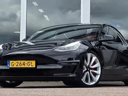 Zwart Gebruikt 2019 Tesla Model 3 Performance Sedan | € 24.444 (Eerlijke prijs)